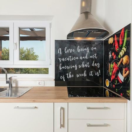 Solymar Villa Поседарье Екстериор снимка