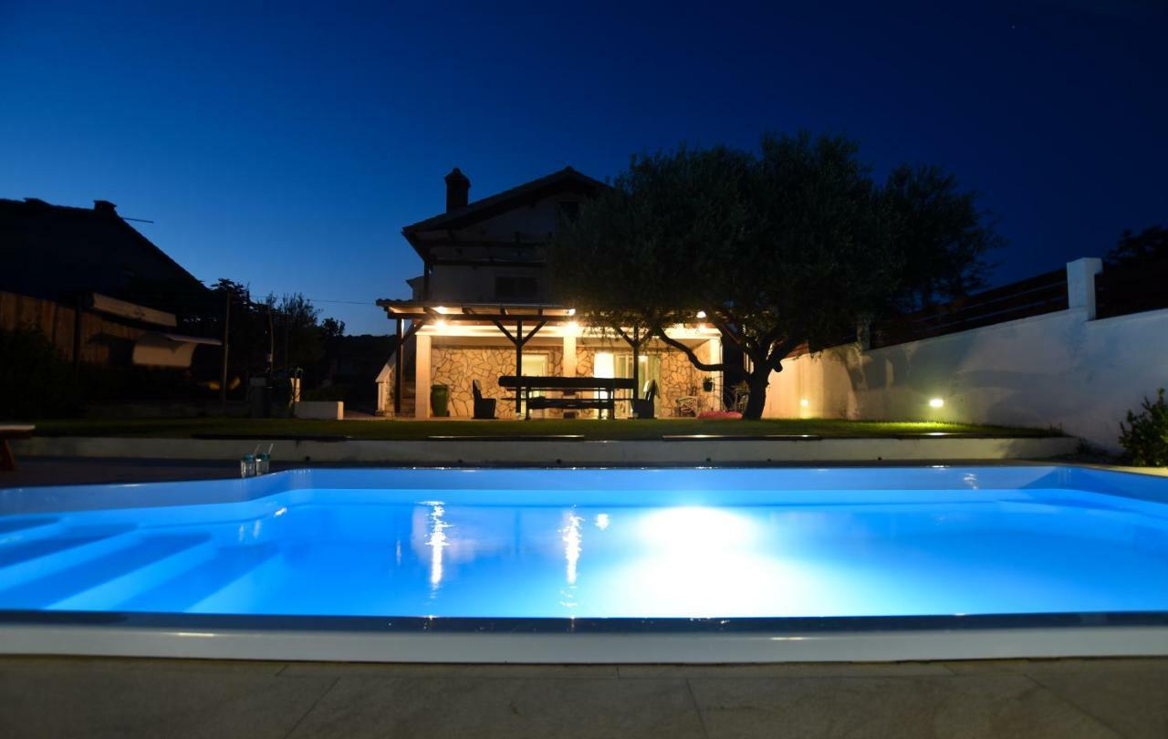 Solymar Villa Поседарье Екстериор снимка