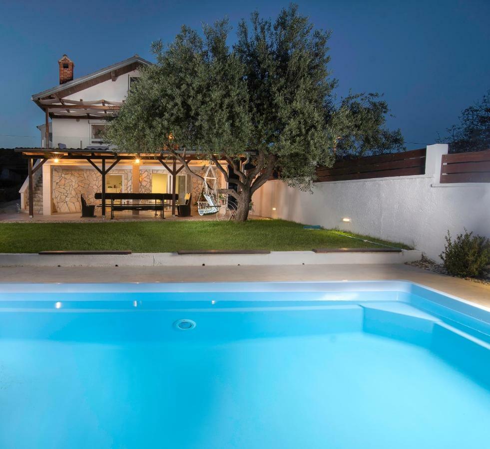 Solymar Villa Поседарье Екстериор снимка